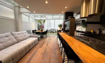 Casa em condomínio fechado com 2 quartos à venda na Rua Pedro Nicco, 225 15, Mossunguê, Curitiba por R$ 1.980.000