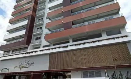 Apartamento de 3 quartos com 110 m² privativos, 2 vagas, andar alto com vista mar