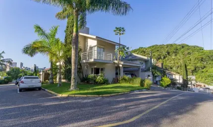 Casa em condomínio fechado com 4 quartos à venda na Avenida das Arapongas, 455, Ariribá, Balneário Camboriú