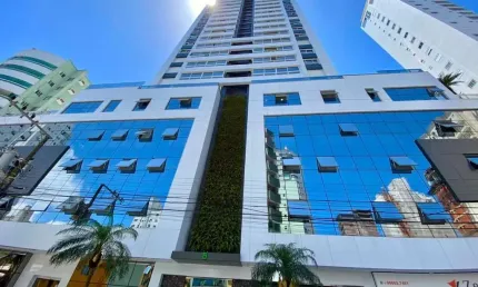 Apartamento de alto padrão com 3 suítes localizado em Pioneiros/Balneário Camboriú-SC