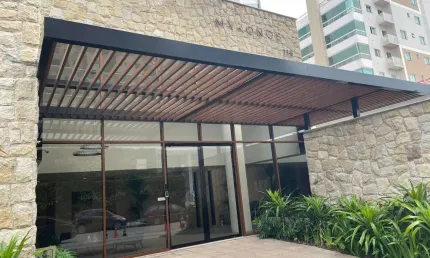 Apartamento de alto padrão com 4 suítes, sacada e vista mar - Centro - Balneário Piçarras/SC