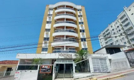 Apartamento a venda de 02 Dormitórios 01 Suíte com mobília planejada em Barreiros-São José-SC