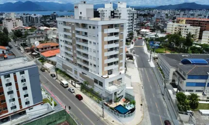 Apartamento novo de 3 quartos sendo 1 suíte e sacada com churrasqueira em Capoeiras - Florianópolis