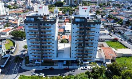 Apartamento de alto padrão com 3 quartos sendo 2 suítes localizado no Estreito - Florianópolis - SC