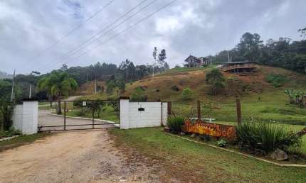 Terreno em condomínio rural com 681,70m² e vista livre em  Santo Amaro da Imperatriz/SC