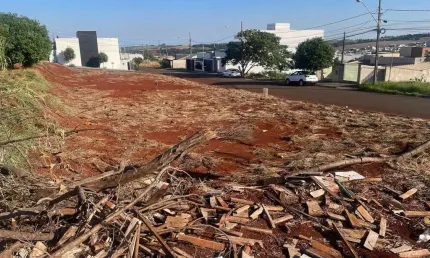 Terreno de 442m² muito bem localizado no condomínio Solar da Toscana em Apucarana/PR