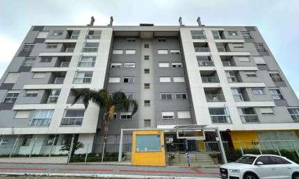 Apartamento semi-mobiliado com 3 quartos e área de lazer completa em Capoeiras - Florianópolis/SC