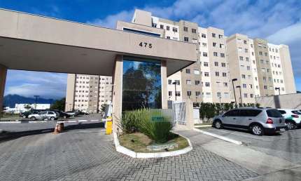 Apartamento térreo com 2 dormitórios e uma ampla área de lazer no RNI Green Club - Palhoça/SC
