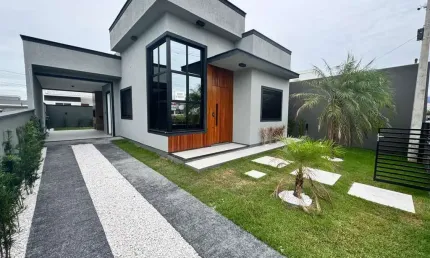 Casa nova com 3 quartos sendo 1 suíte, pé direito alto e alto padrão - Caminho Novo - Palhoça/SC