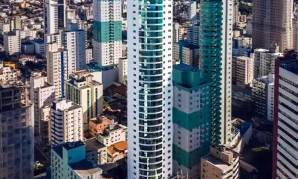 Apartamento de alto padrão com 4 quartos sendo 2 suítes e vista mar no Centro, Balneário Camboriú/SC