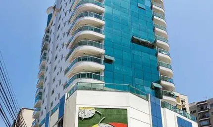 Apartamento com 3 suítes e 3 vagas a 250m do mar no centro de balneário camboriú/sc