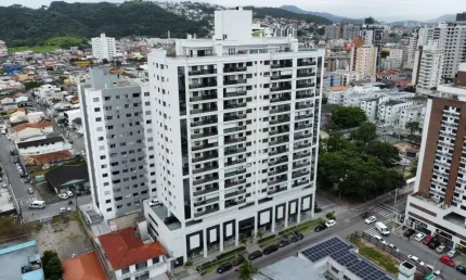 Apartamento sendo 03 dormitórios  e duas suítes no kobrasol