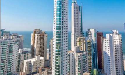 Apartamento mobiliado com 4 suítes e 3 vagas no Eleganza Tower - balneário Camboriú/SC