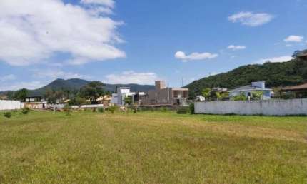 Terreno de alto padrão condomínio fechado em uma área nobre na praia dos ingleses- Florianópolis -SC