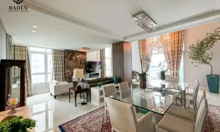Apartamento duplex no Edifício Majestic com vista mar