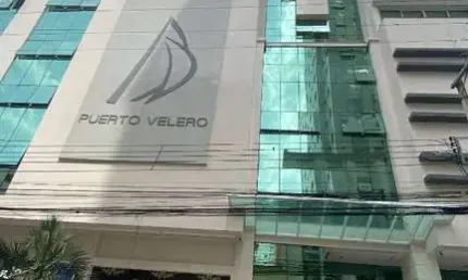 Apartamento no Centro / Edifício Puerto Velero / Balneário Camboriú