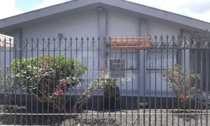 Casa Residencial com 3 quartos  à venda, 145.00 m2 por R$650000.00  - Uvaranas - Ponta Grossa/PR