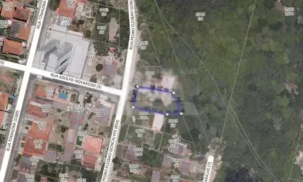 Terreno à venda, 472.00 m2 por R$120000.00  - Uvaranas - Ponta Grossa/PR
