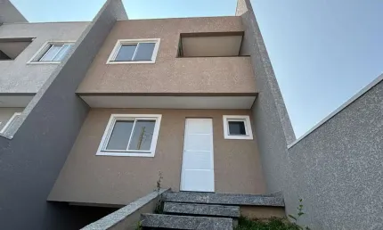 Sobrado com 3 quartos  à venda, 135.00 m2 por R$435000.00  - Contorno - Ponta Grossa/PR