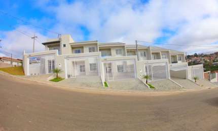 Sobrado com 3 quartos  à venda, 99.00 m2 por R$480000.00  - Oficinas - Ponta Grossa/PR