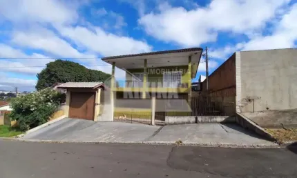 Sobrado com 5 quartos  à venda, 392.00 m2 por R$720000.00  - Uvaranas - Ponta Grossa/PR
