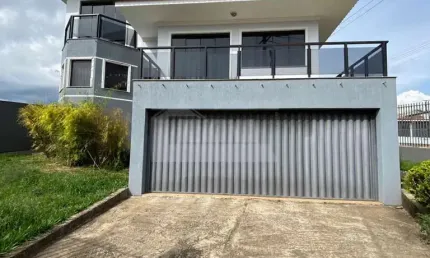 Casa Residencial com 3 quartos  para alugar, 220.00 m2 por R$3300.00  - Boa Vista - Ponta Grossa/PR