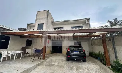 Sobrado com 3 quartos  à venda, 150.00 m2 por R$750000.00  - Jardim Carvalho - Ponta Grossa/PR
