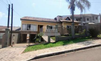 Casa Residencial com 3 quartos  para alugar, 180.00 m2 por R$3000.00  - Oficinas - Ponta Grossa/PR