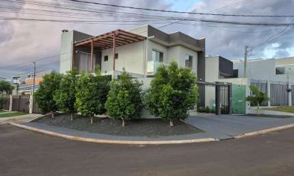 Sobrado com 3 quartos  à venda, 180.00 m2 por R$600000.00  - Cara Cara - Ponta Grossa/PR
