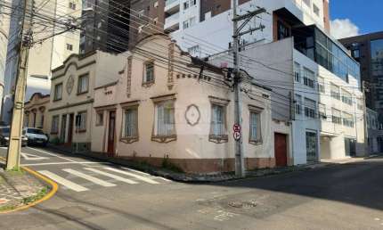 Casa Residencial com 1 quarto  para alugar, 364.00 m2 por R$2000.00  - Centro - Ponta Grossa/PR