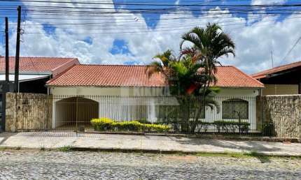 Casa Residencial com 3 quartos  à venda, 200.00 m2 por R$980000.00  - Jardim Carvalho - Ponta Grossa/PR
