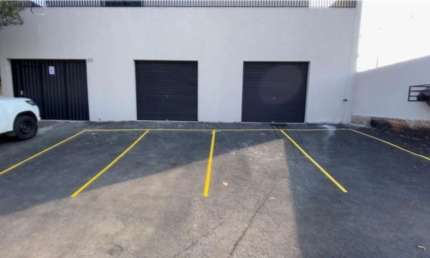 Comercial com 1 quarto  para alugar, 120.00 m2 por R$3000.00  - Uvaranas - Ponta Grossa/PR