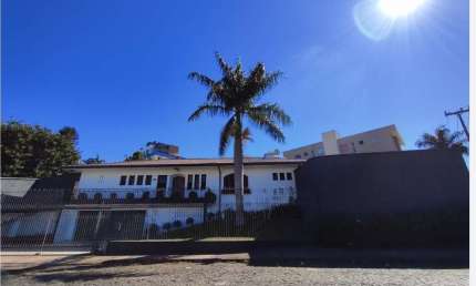Casa Residencial com 4 quartos  à venda, 238.00 m2 por R$1860000.00  - Jardim Carvalho - Ponta Grossa/PR