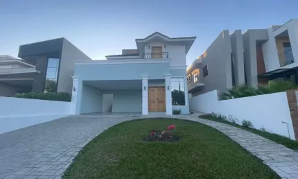 Casa Residencial com 3 quartos  à venda, 230.00 m2 por R$1950000.00  - Jardim Carvalho - Ponta Grossa/PR