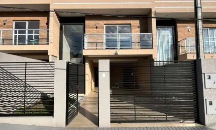 Sobrado com 3 quartos  à venda, 126.00 m2 por R$570000.00  - Jardim Carvalho - Ponta Grossa/PR