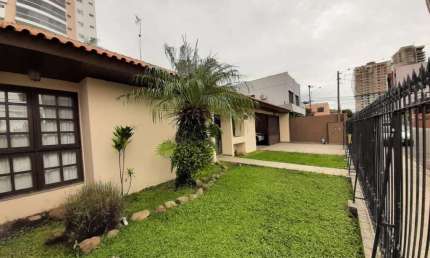 Casa Comercial com 5 quartos  à venda, 290.00 m2 por R$1750000.00  - Estrela - Ponta Grossa/PR
