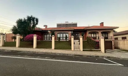 Casa Residencial com 4 quartos  à venda, 550.00 m2 por R$2200000.00  - Jardim Carvalho - Ponta Grossa/PR