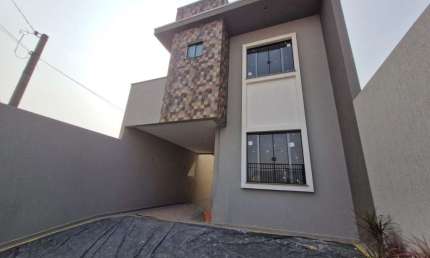 Sobrado com 3 quartos  à venda, 133.00 m2 por R$590000.00  - Oficinas - Ponta Grossa/PR