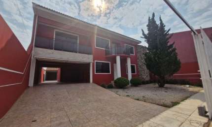 Sobrado com 3 quartos  para alugar, 330.00 m2 por R$4400.00  - Uvaranas - Ponta Grossa/PR