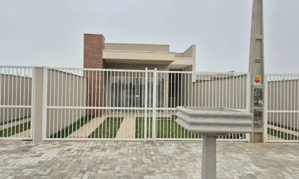 Casa Residencial com 3 quartos  à venda, 70.00 m2 por R$460000.00  - Centro - Guaratuba/PR