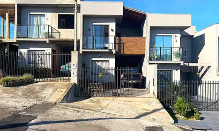 Sobrado com 2 quartos  à venda, 47.50 m2 por R$280000.00  - Boa Vista - Ponta Grossa/PR