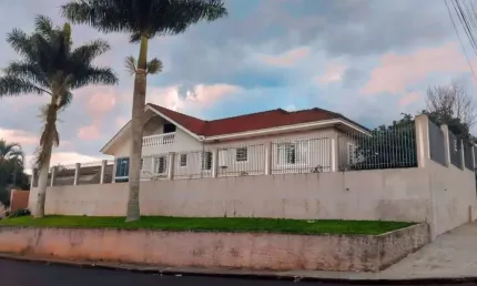 Casa Residencial com 4 quartos  à venda, 223.00 m2 por R$1300000.00  - Jardim Carvalho - Ponta Grossa/PR