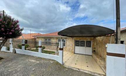 Casa Residencial com 3 quartos  para alugar, 220.00 m2 por R$3000.00  - Contorno - Ponta Grossa/PR