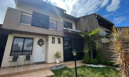 Casa Residencial com 3 quartos  à venda, 153.00 m2 por R$690000.00  - Orfas - Ponta Grossa/PR