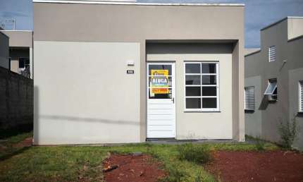 Casa Residencial com 2 quartos  para alugar, 55.00 m2 por R$850.00  - Neves - Ponta Grossa/PR