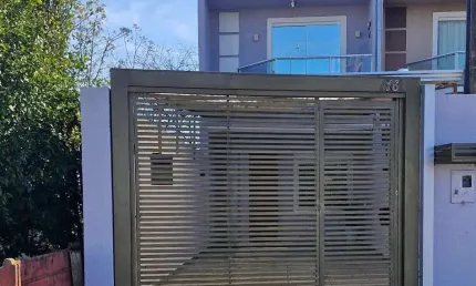 Sobrado com 2 quartos  à venda, 70.00 m2 por R$280000.00  - Contorno - Ponta Grossa/PR