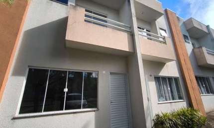 Sobrado com 2 quartos  para alugar, 60.00 m2 por R$1147.00  - Uvaranas - Ponta Grossa/PR