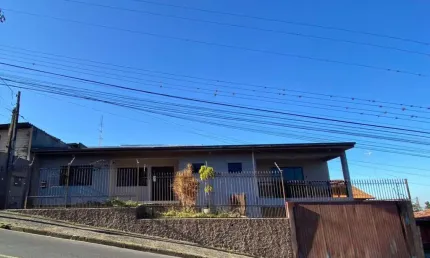 Casa Residencial com 3 quartos  para alugar, 232.00 m2 por R$4000.00  - Centro - Ponta Grossa/PR