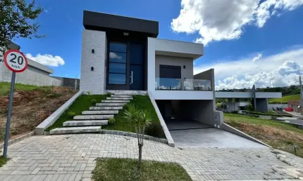 Casa Residencial com 3 quartos  à venda, 193.00 m2 por R$1280000.00  - Orfas - Ponta Grossa/PR