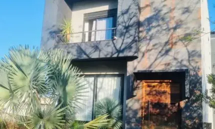 Casa Residencial com 3 quartos  à venda, 354.00 m2 por R$2300000.00  - Jardim Carvalho - Ponta Grossa/PR
